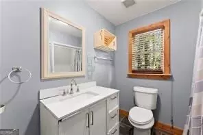 Bath - 773 Shorewood Cir, Toccoa, GA 30577 photo 2 of 2