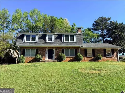 4450 Abingdon Dr, Stone Mountain, GA 30083