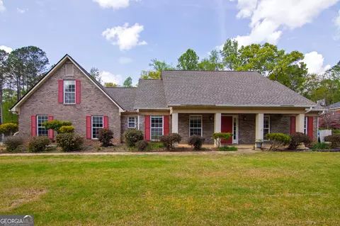 476 Wildwood Plantation Dr, Cataula, GA 31804