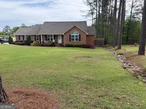 848 Tanglewood Cir, Dublin, GA 31021