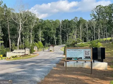 134 Twisted Oak Rd #134, Talking Rock, GA 30175