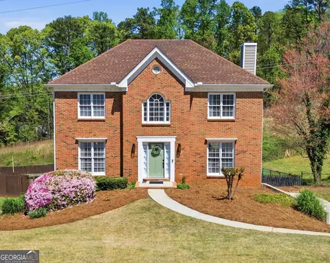 3366 Woodlaurel Dr, Snellville, GA 30078