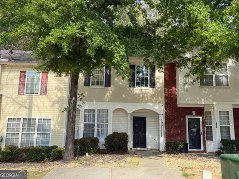 6071 Camden Forrest Dr, Riverdale, GA 30296