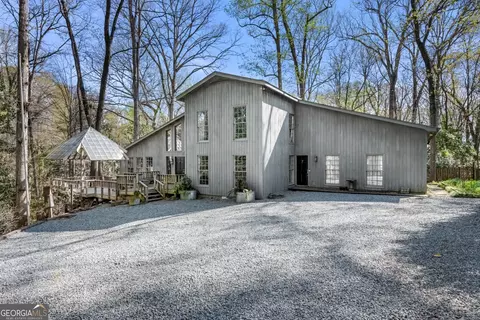 3391 Ridgewood Rd NW, Atlanta, GA 30327