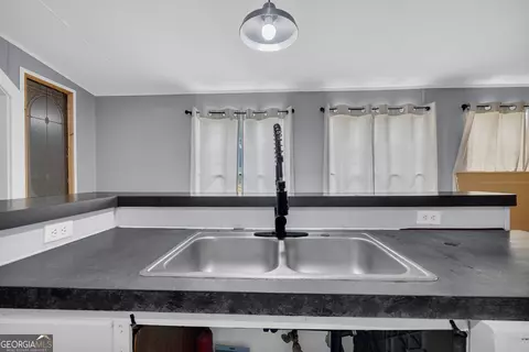 Kitchen - 35 Jordan Loop, Toccoa, GA 30577 photo 3 of 4
