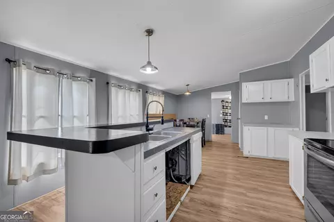 Kitchen - 35 Jordan Loop, Toccoa, GA 30577 photo 2 of 4