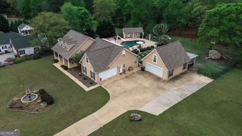 Exterior - 476 Thrash Rd, Lagrange, GA 30241 photo 4 of 15