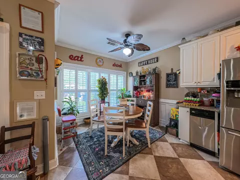 Dining - 476 Thrash Rd, Lagrange, GA 30241 photo 2 of 3