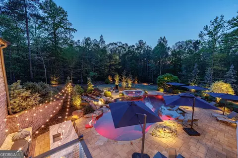 Exterior - 4256 Alba Ln, Buford, GA 30519 photo 15 of 17