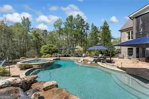 Exterior - 4256 Alba Ln, Buford, GA 30519 photo 6 of 17