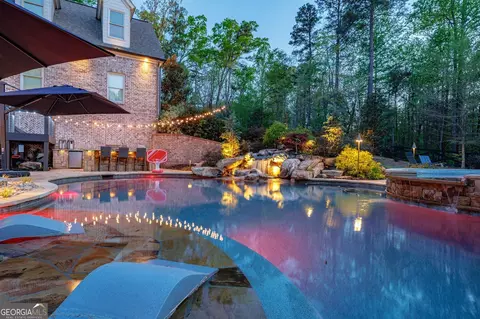 Exterior - 4256 Alba Ln, Buford, GA 30519 photo 13 of 17