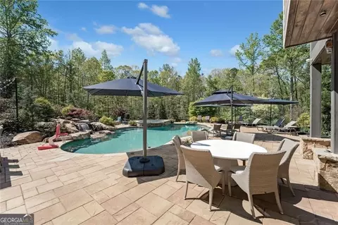Exterior - 4256 Alba Ln, Buford, GA 30519 photo 7 of 17