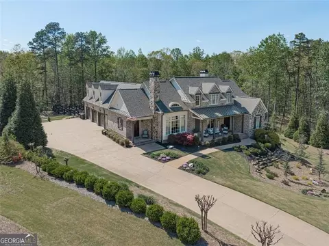 Exterior - 4256 Alba Ln, Buford, GA 30519 photo 11 of 17