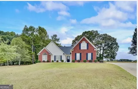 257 Legacy Dr, Hoschton, GA 30548