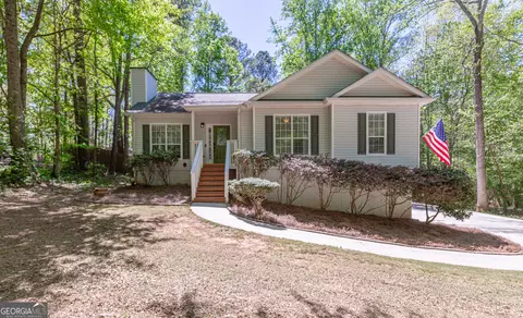 230 Winchester Dr, Sharpsburg, GA 30277