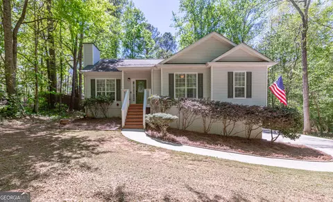 230 Winchester Dr, Sharpsburg, GA 30277