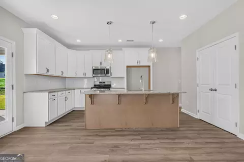 Entry Way - 438 Lakeview Way #268, Lagrange, GA 30241 photo 1 of 2