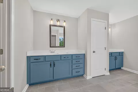 Bath - 438 Lakeview Way #268, Lagrange, GA 30241 photo 3 of 4