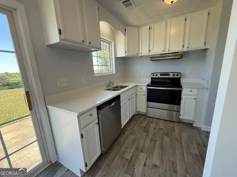 Kitchen - 1005 Callaway Ave, Lagrange, GA 30240 photo 2 of 5
