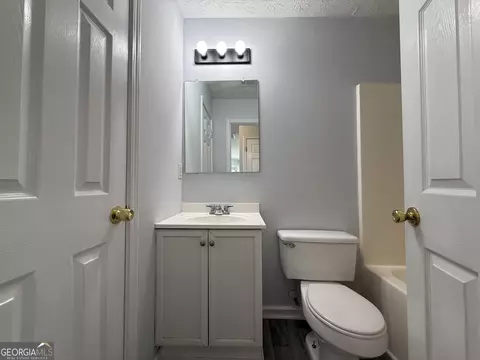 Bath - 1005 Callaway Ave, Lagrange, GA 30240 photo 3 of 4
