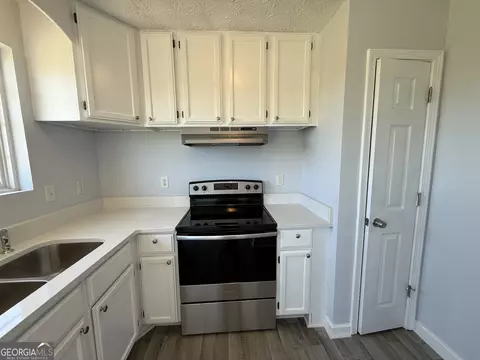 Kitchen - 1005 Callaway Ave, Lagrange, GA 30240 photo 3 of 5
