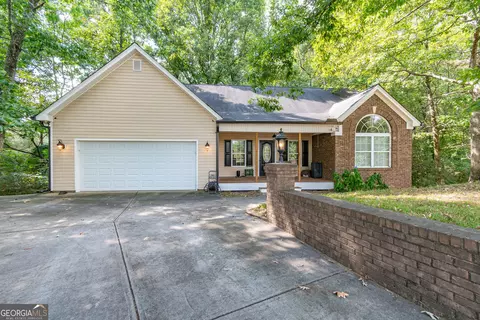 2208 Clarendon Ct, Conyers, GA 30012