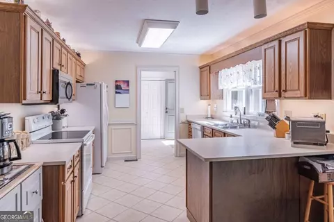 Kitchen - 4629 Simpson Downs, Gainesville, GA 30507 photo 1 of 6