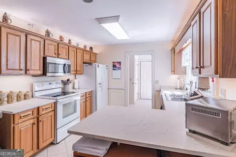 Kitchen - 4629 Simpson Downs, Gainesville, GA 30507 photo 3 of 6