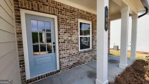 Exterior - 104 Silverleaf Trl, Bethlehem, GA 30620 photo 3 of 7