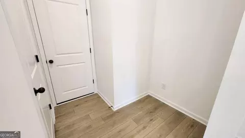 Entry Way - 104 Silverleaf Trl, Bethlehem, GA 30620 photo 6 of 12