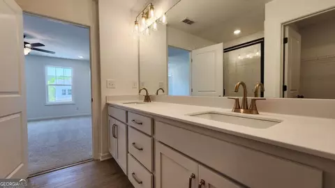 Entry Way - 104 Silverleaf Trl, Bethlehem, GA 30620 photo 10 of 12