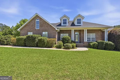 104 Henry Dr, Gray, GA 31032