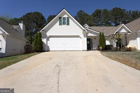 175 Courtyard Ln, Newnan, GA 30265