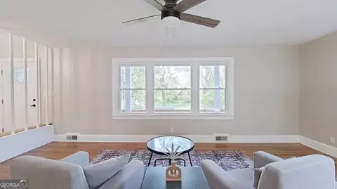 Living - 481 4th St, Cairo, GA 39828 photo 5 of 6