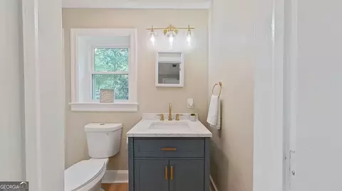 Bath - 481 4th St, Cairo, GA 39828 photo 5 of 7