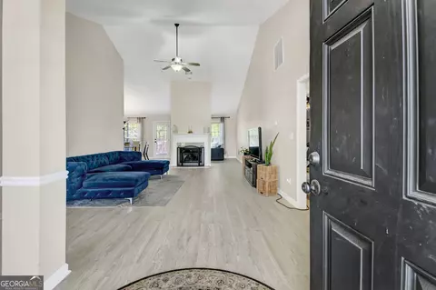 Entry Way - 2640 Snowcrest Pl, Bethlehem, GA 30620 photo 1 of 3