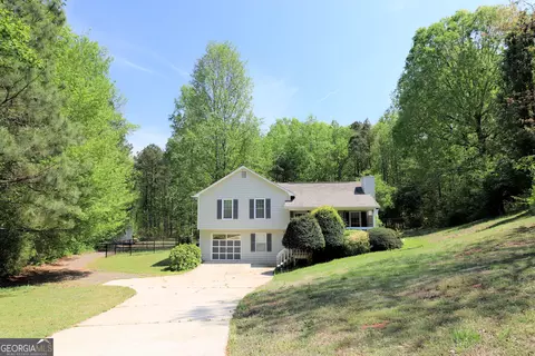 192 Deerfield Dr, Hiram, GA 30141