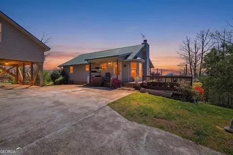 378 Matadore Vis, Sautee Nacoochee, GA 30571