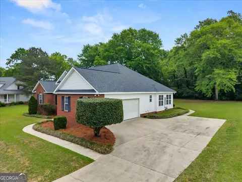 Exterior - 116 Cedar Creek Dr, Dublin, GA 31021 photo 3 of 6