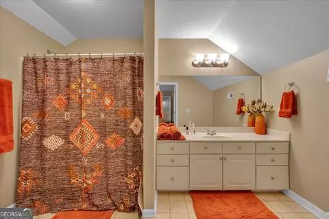 Bath - 116 Cedar Creek Dr, Dublin, GA 31021 photo 6 of 7