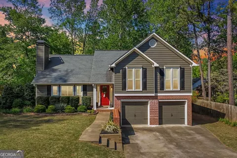 649 Radford Cir, Woodstock, GA 30188