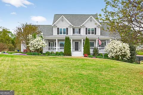 81 Emma Cir, Hoschton, GA 30548