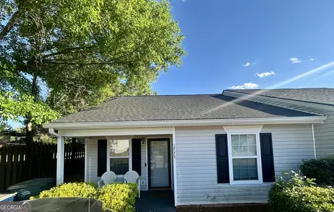 1775 Summerwoods Ln, Griffin, GA 30224