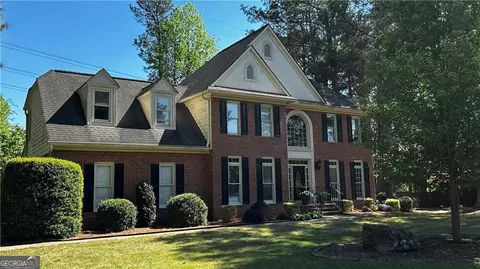 335 Trowbridge Ln, Lawrenceville, GA 30043