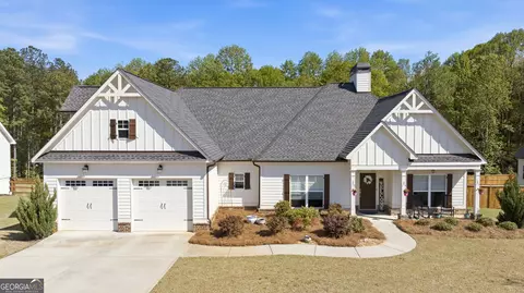569 Maddox Rd, Winder, GA 30680