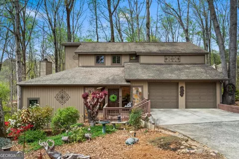 3865 Mabry Rd NE, Roswell, GA 30075