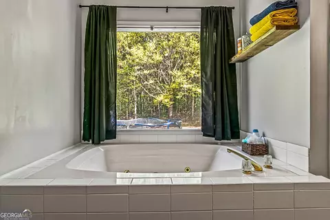 Bath - 99 Daniel Ct, Mcdonough, GA 30253 photo 1 of 5