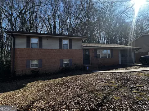 6182 Graceland Cir, Morrow, GA 30260