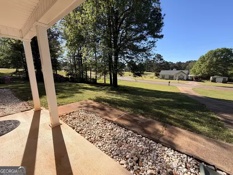 Exterior - 53 Nantucket Dr, Lagrange, GA 30241 photo 6 of 7
