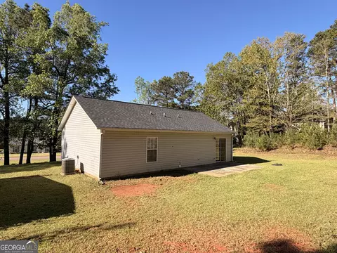 Exterior - 53 Nantucket Dr, Lagrange, GA 30241 photo 4 of 7